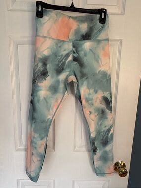 Athleta Elation Printed 7/8 Length Leggings